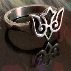 James Avery descending dove retired ring sz 5.5